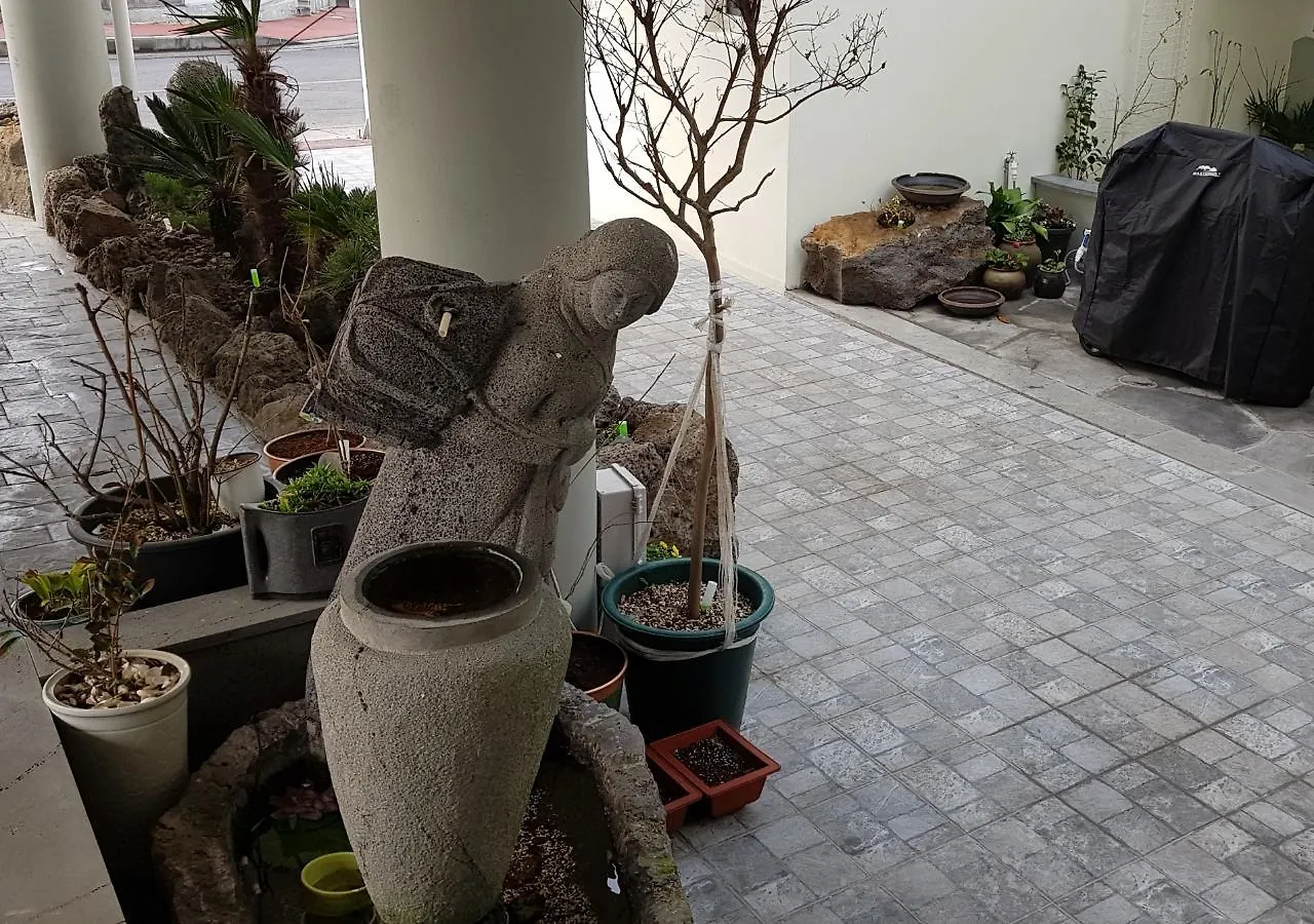 Hani Haus Jeju 0*,  South Korea